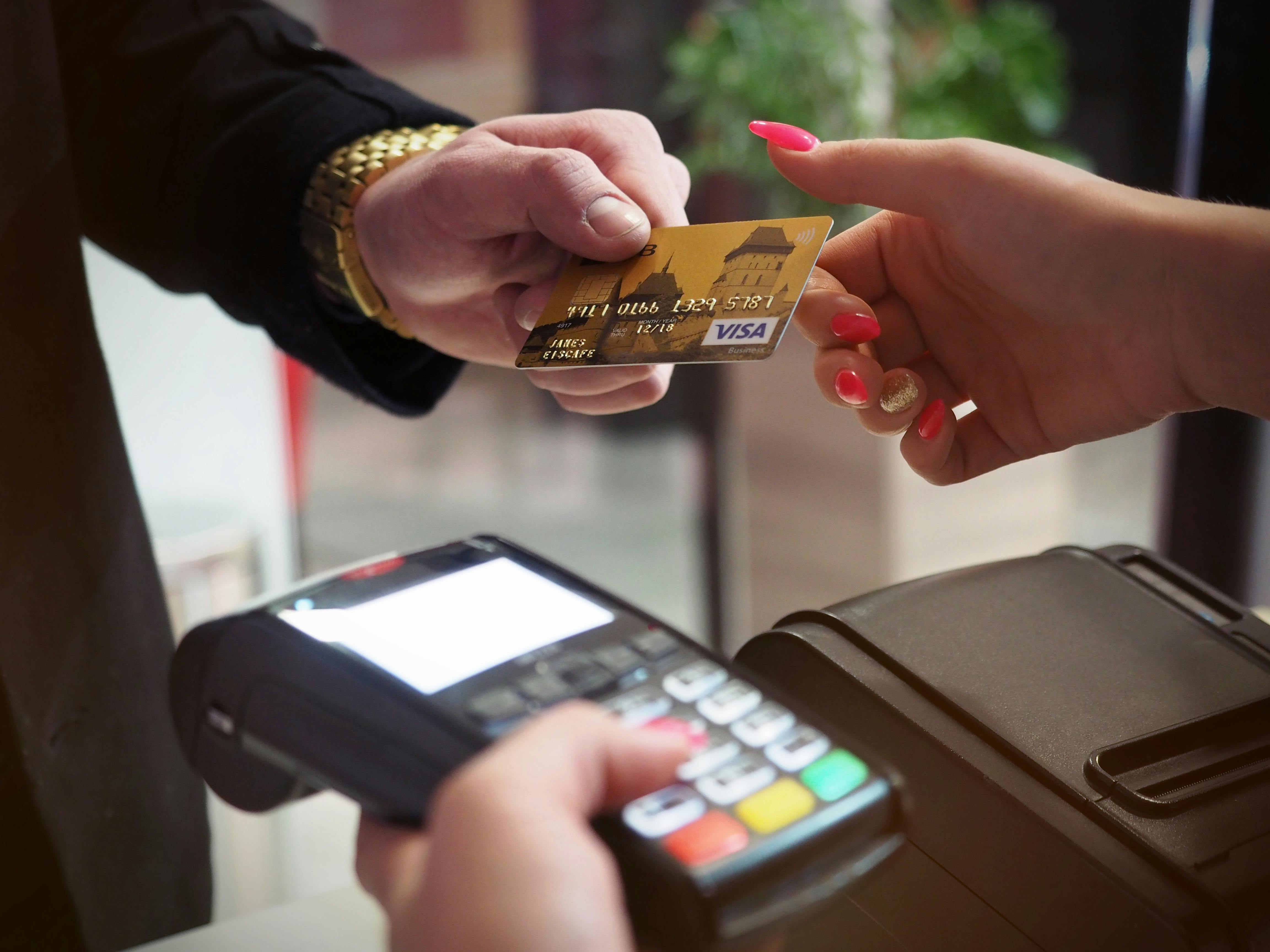 Smart Strategies to Maximize Credit Card Rewards for Everyday Spending