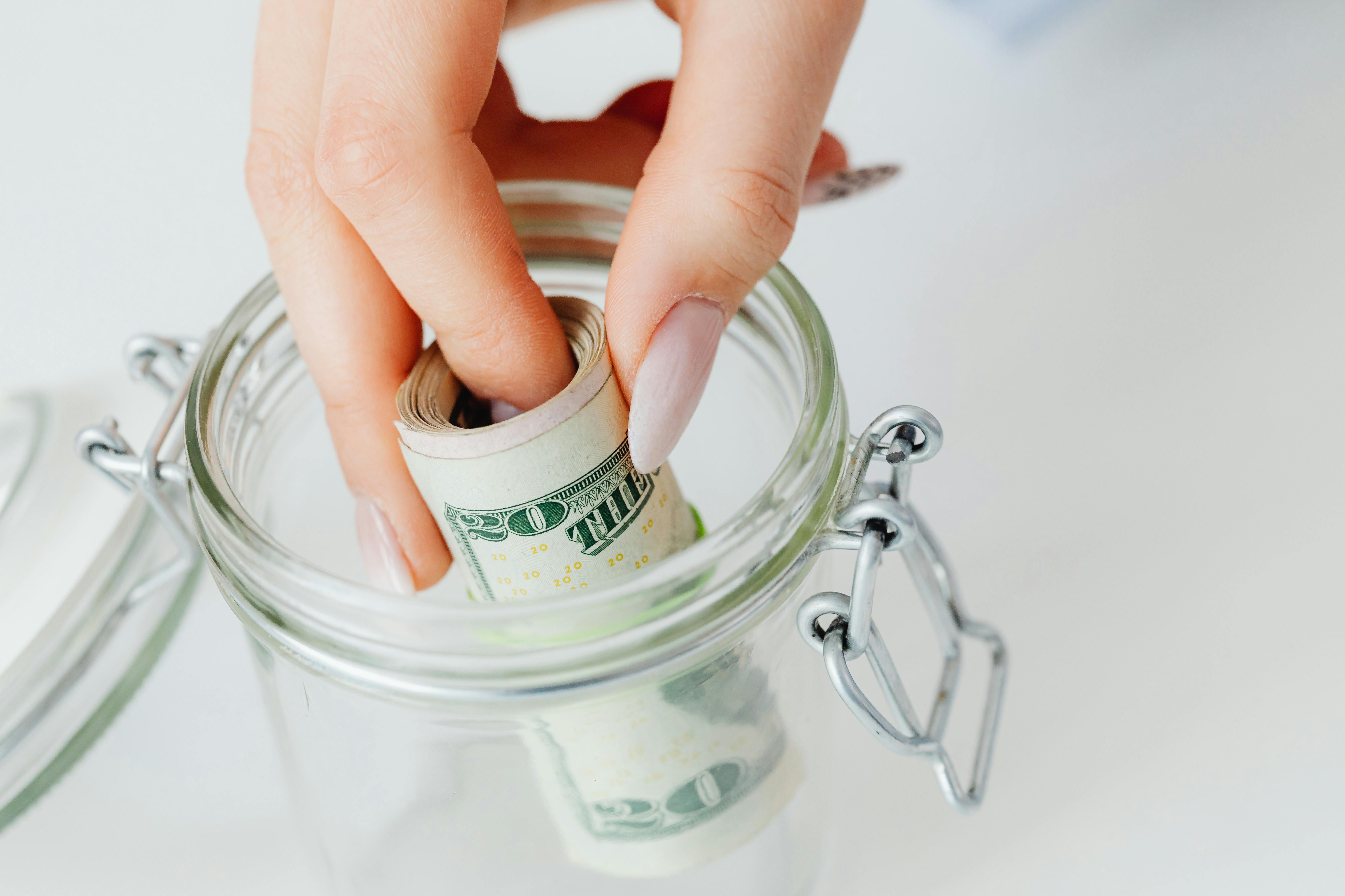 Effective Tactics For Building An Emergency Fund During Career Breaks