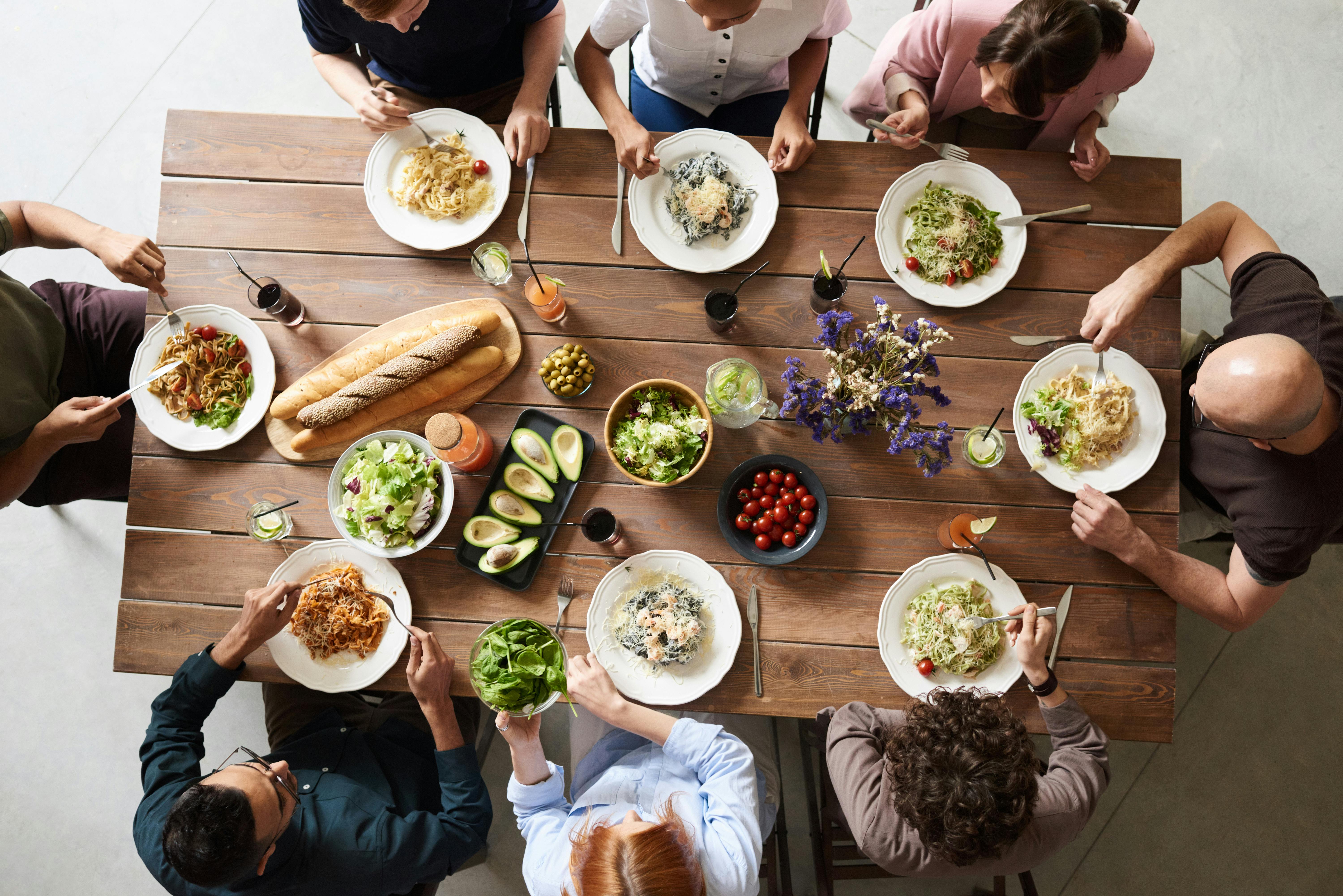 Hosting Memorable Dinner Parties on a Budget