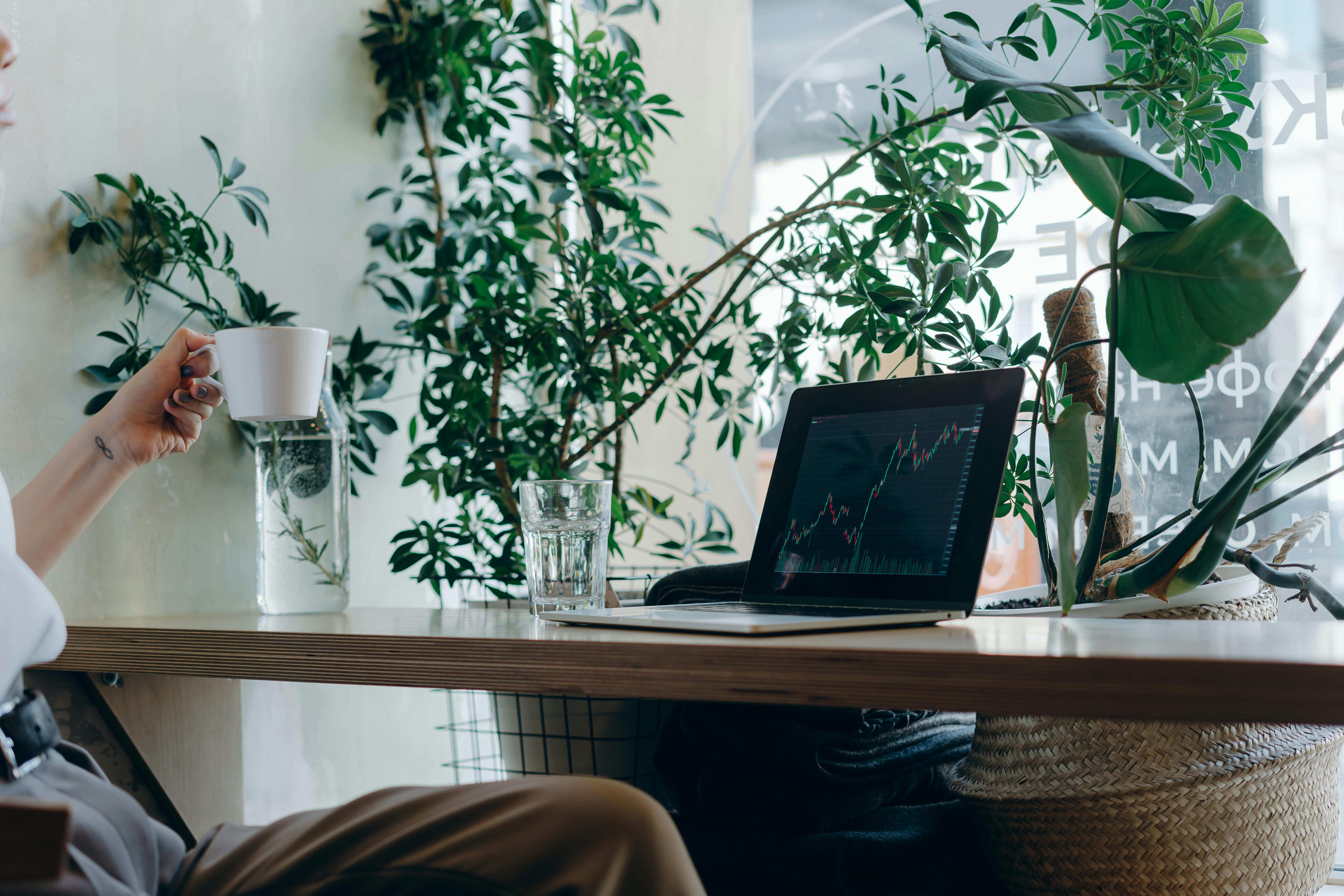 Selecting The Best Fintech Apps For Seamless Investment Tracking